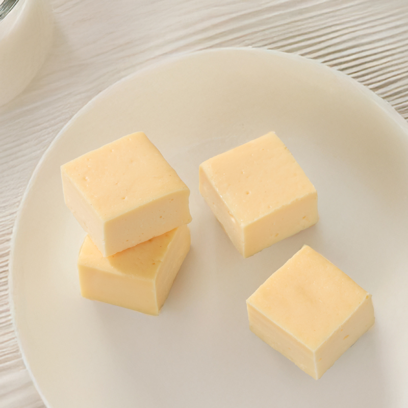 ２種のチーズを使った白ワイン仕立てのチーズケーキ